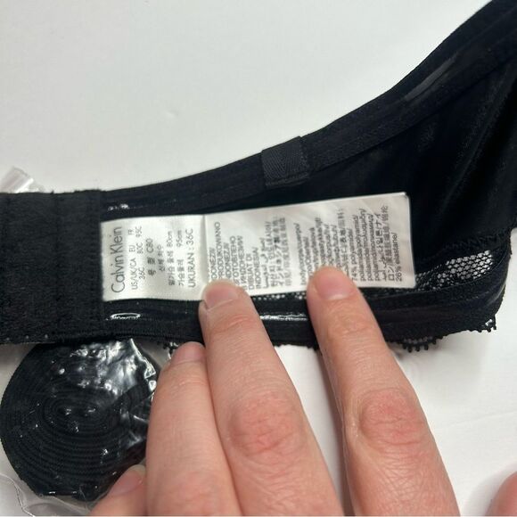 NEW Calvin Klein Black Strapless Bra 36C Seamless Design - Picture 3 of 5